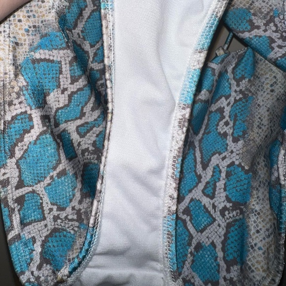 BUDDY LOVE | 🩵 EUC 🩵 Brooke Snakeskin Plunge Halter Swimsuit in Azul | Small - Picture 8 of 11